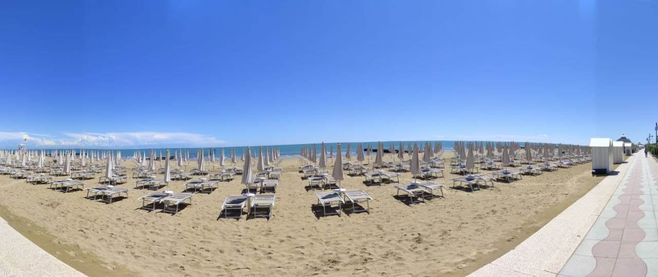 360 view of the beachfront
